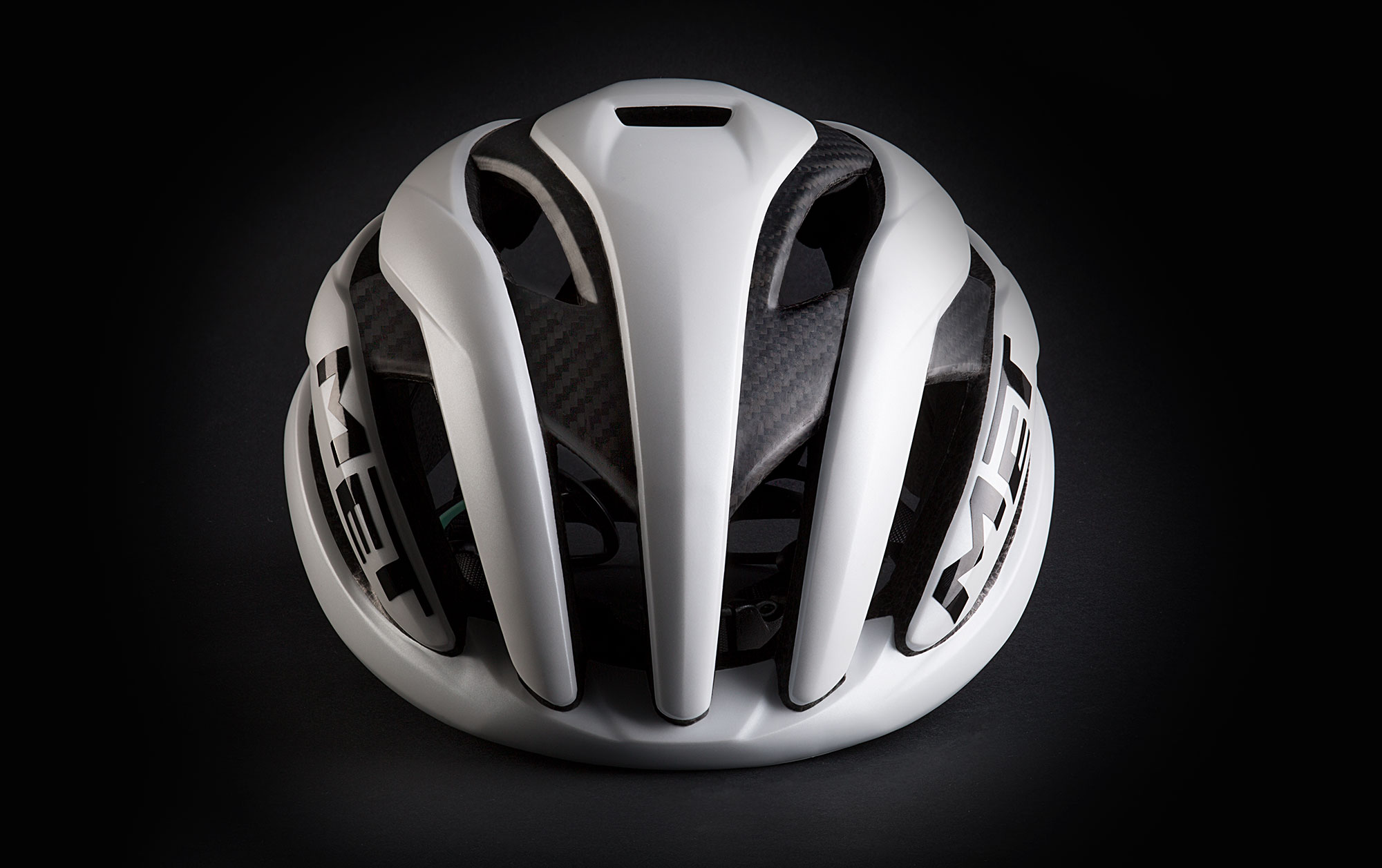 MET Trenta 3K Carbon Road, Aero, Cyclocross and Gravel Helmet contact head surface