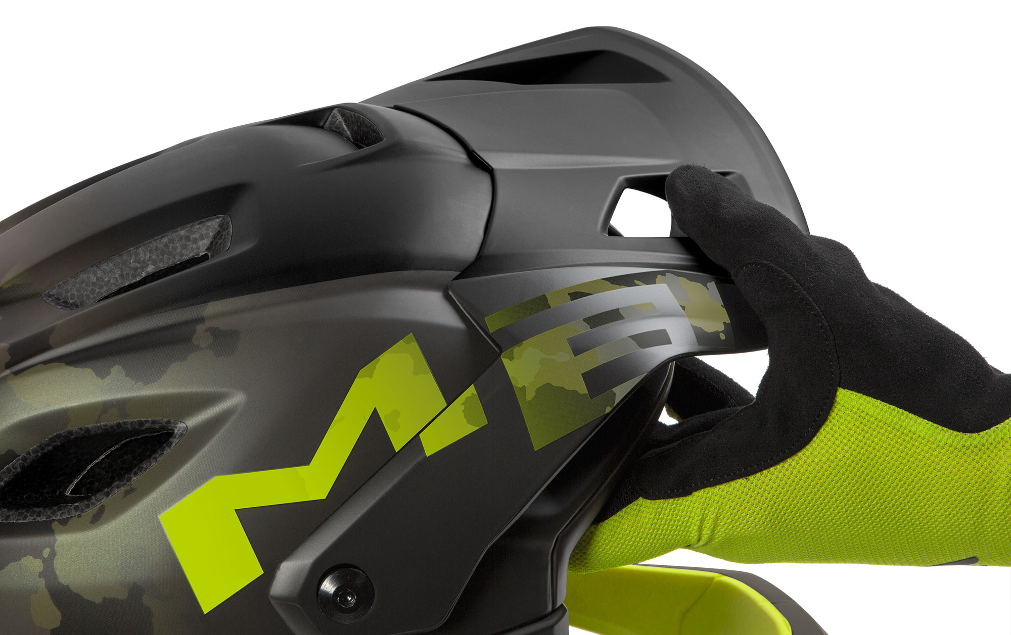 MET Parachute MCR mips Enduro, Trail and E-MTB Helmet Flexible Injected Visor