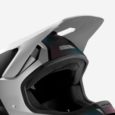 White Iridescent | Matt