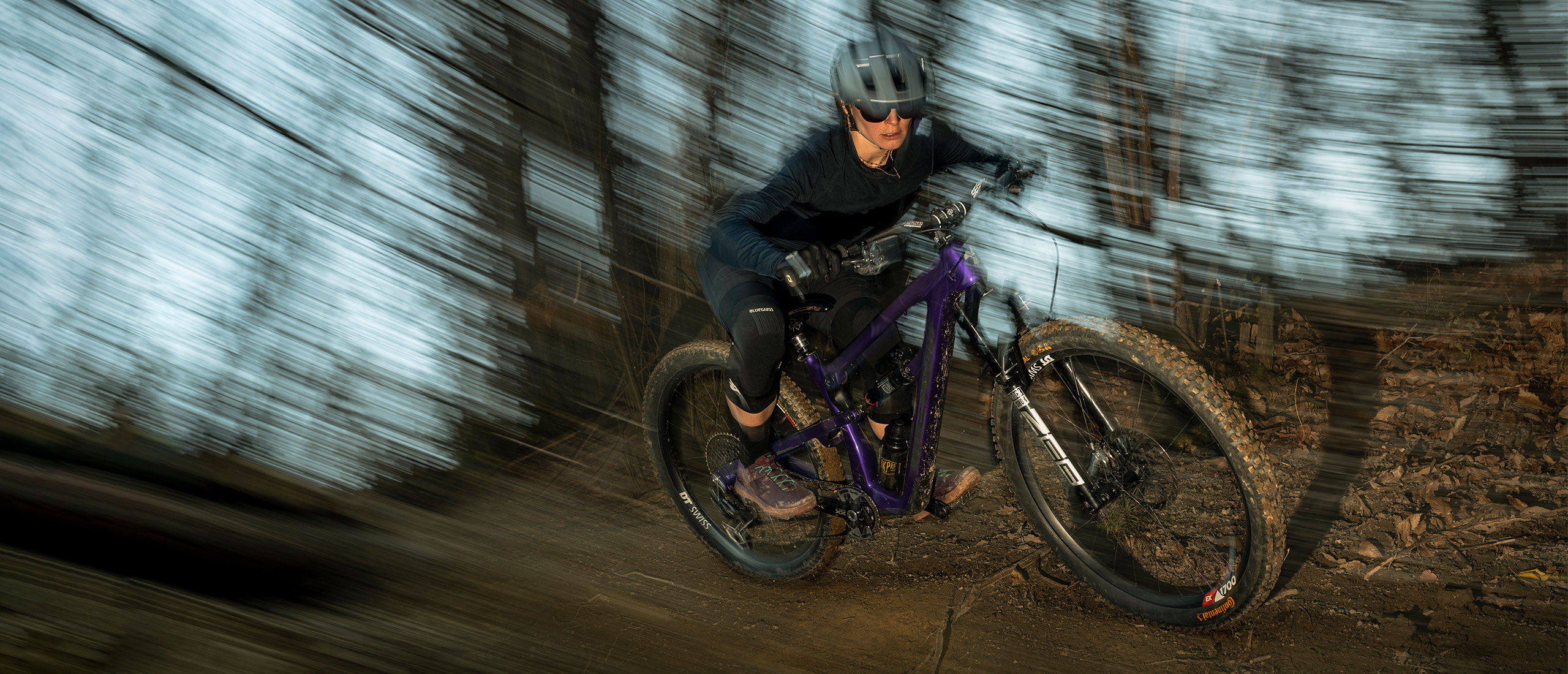 Bluegrass Aura Knee is a Level 2 Type B MTB Kneepads for Trail and E-MTB featuring SAS-TEC Technology