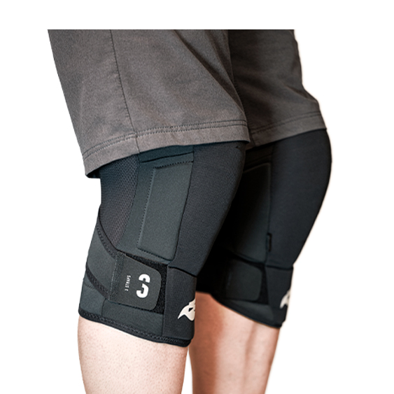 Bluegrass 3Straps Knee is a Level 2 Type B Certified MTB Kneepads for Trail, Enduro, DH and E-MTB featuring SAS-TEC Technology