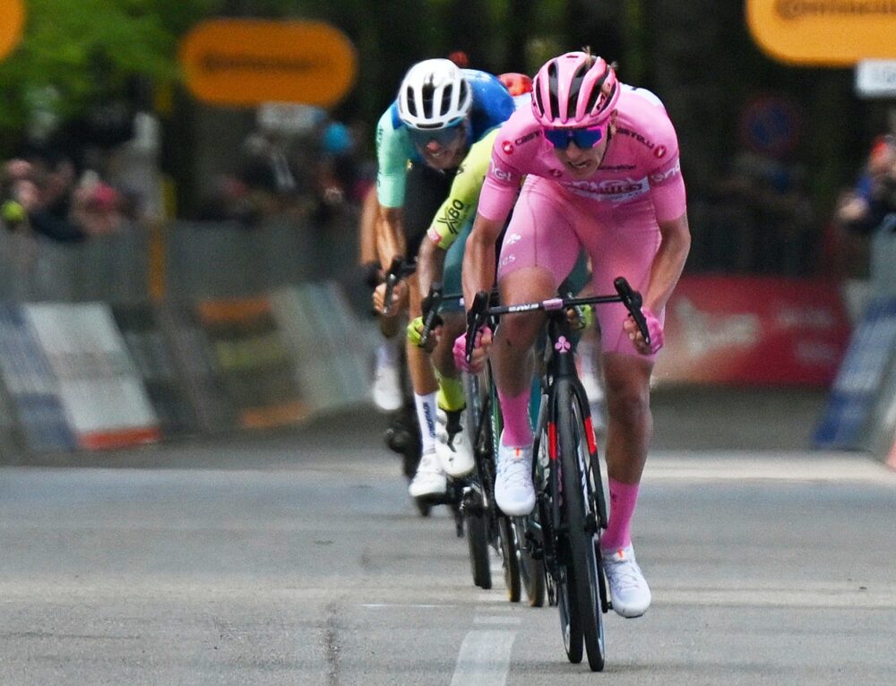 The new Limited Edition MET Trenta 3K Carbon Pink Edition is Performace Road Cycling Helmet featuring Mips, inspired by Tadej Pogačar's victory at Giro d'Italia 2024.