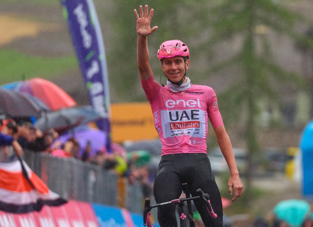 The new Limited Edition MET Manta Mips Pink Edition is Performace Road Cycling Helmet featuring Mips, inspired by Tadej Pogačar's victory at Giro d'Italia 2024.