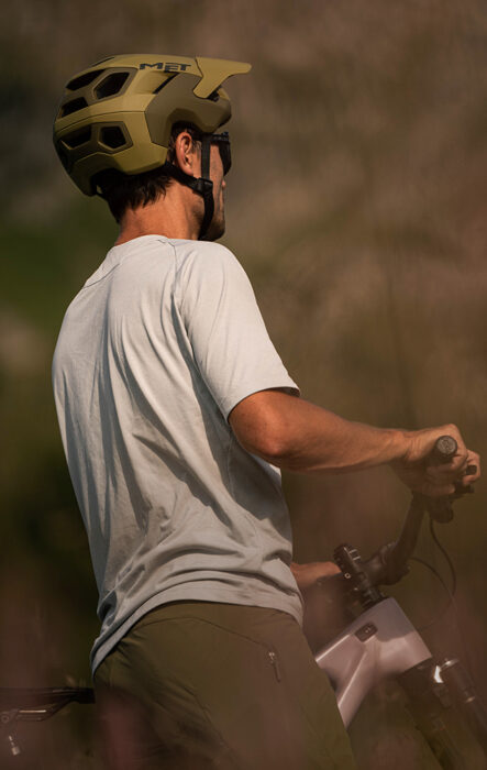 MET REVO MTB and e-MTB helmet with Mips® Air Node technology, 23% improved ventilation, and NTA 8776 certified protectio
