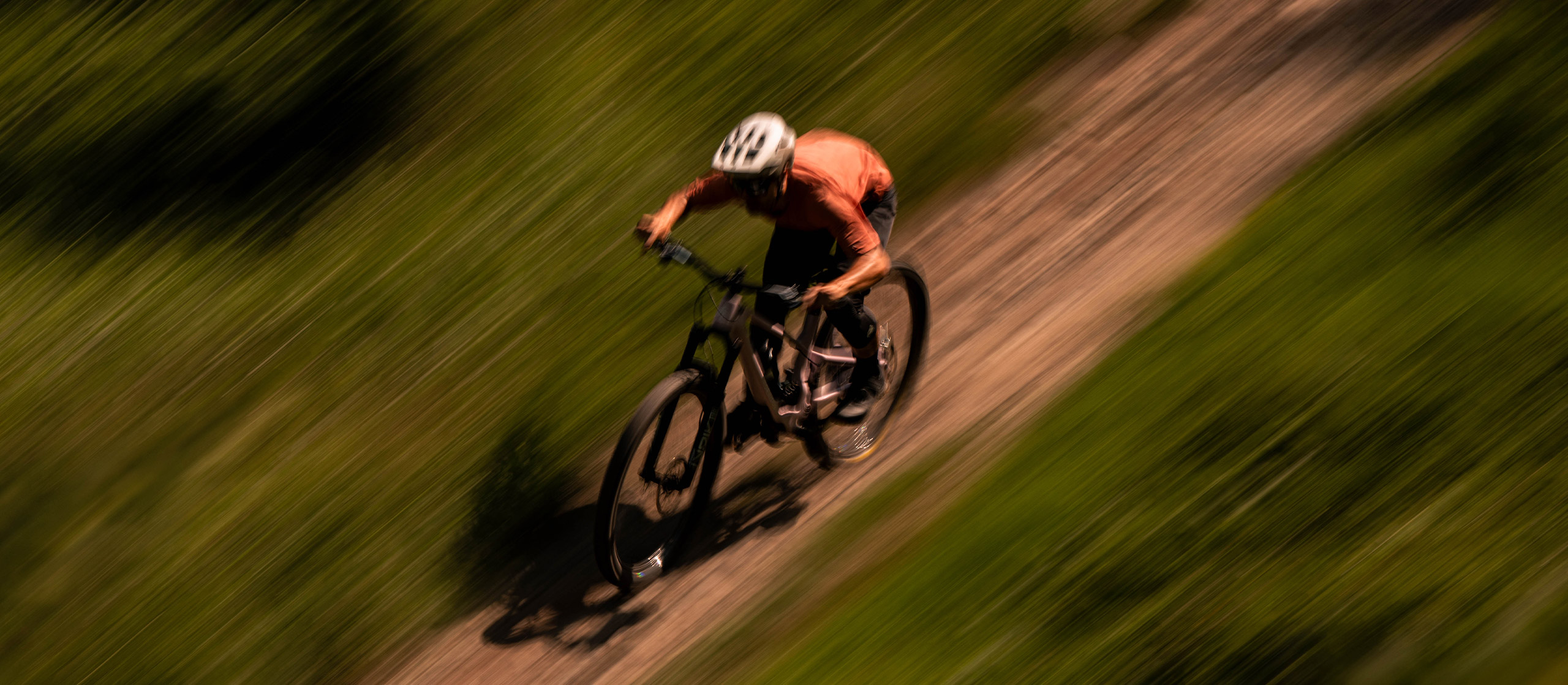 MET REVO MTB and e-MTB helmet with Mips® Air Node technology, 23% improved ventilation, and NTA 8776 certified protection.