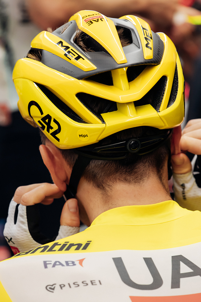 MET_Helmets_Tour_de_France_Tadej