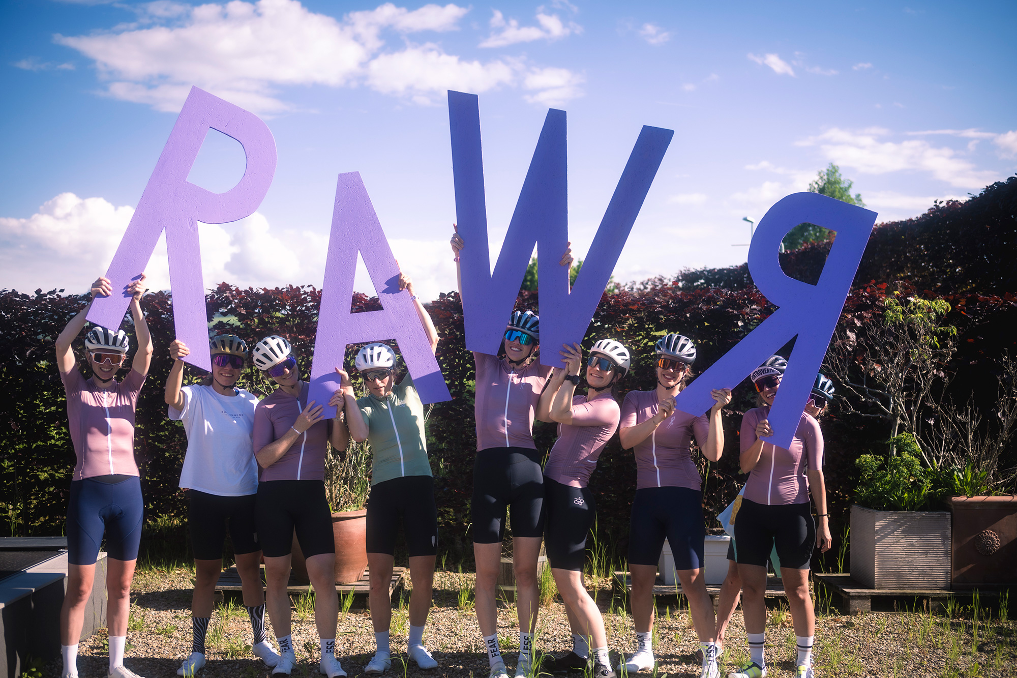 Women cycling HIVE RIDE MET Helmets
