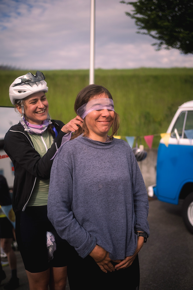 Women cycling HIVE RIDE MET Helmets