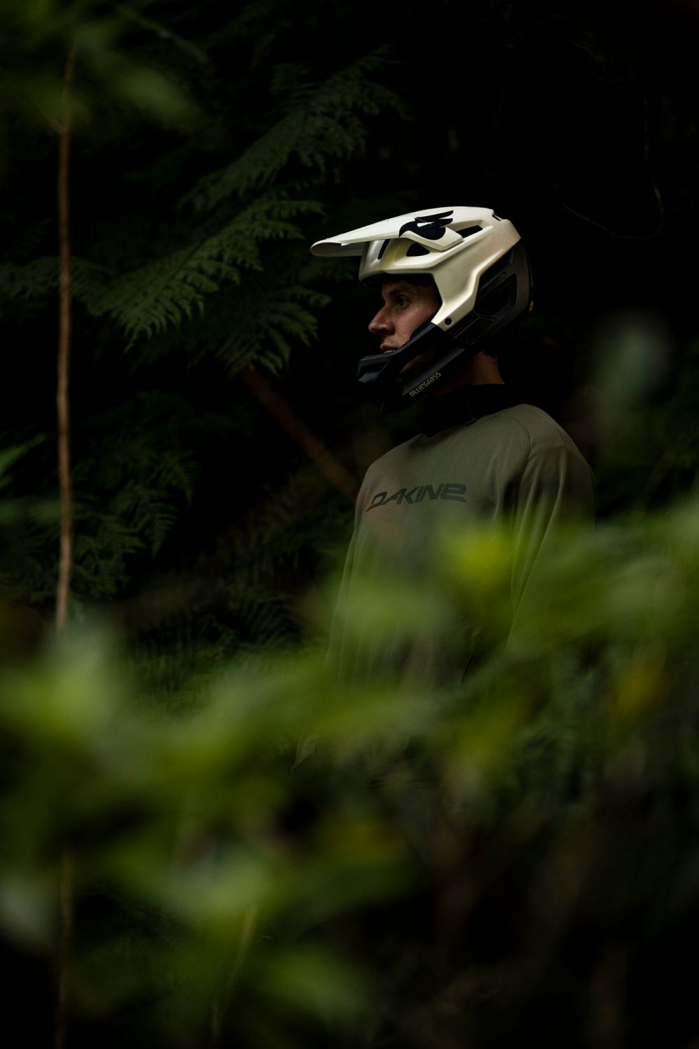 bluegrass-vanguard-core-mips-mtb-fullface-helmet-9425